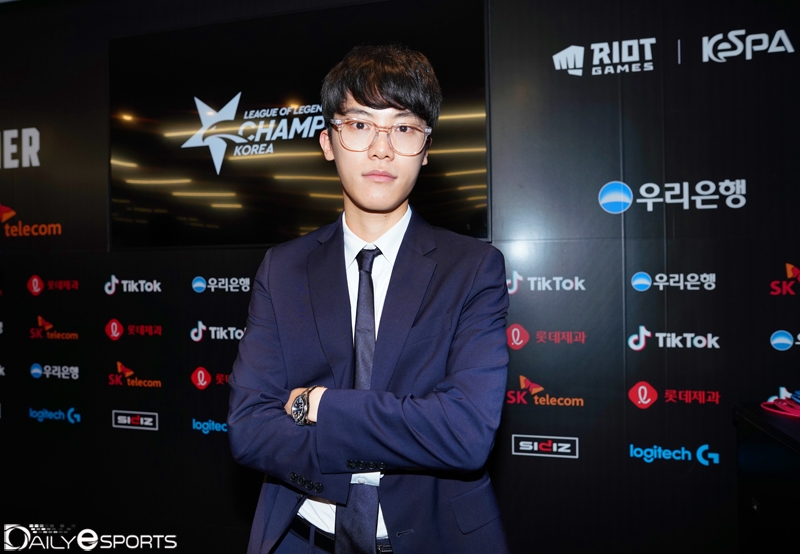 농심 레드포스를 이끄는 '스브스' 배지훈 감독.