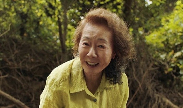 영화 '미나리' 윤여정 스틸. (사진=판씨네마 제공)