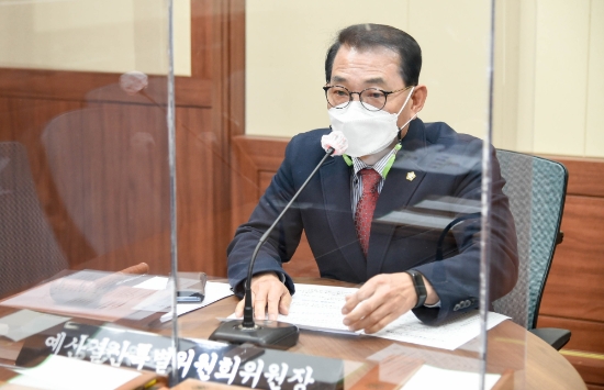 정홍준 예산결산특별위원장/사진=순천시의회