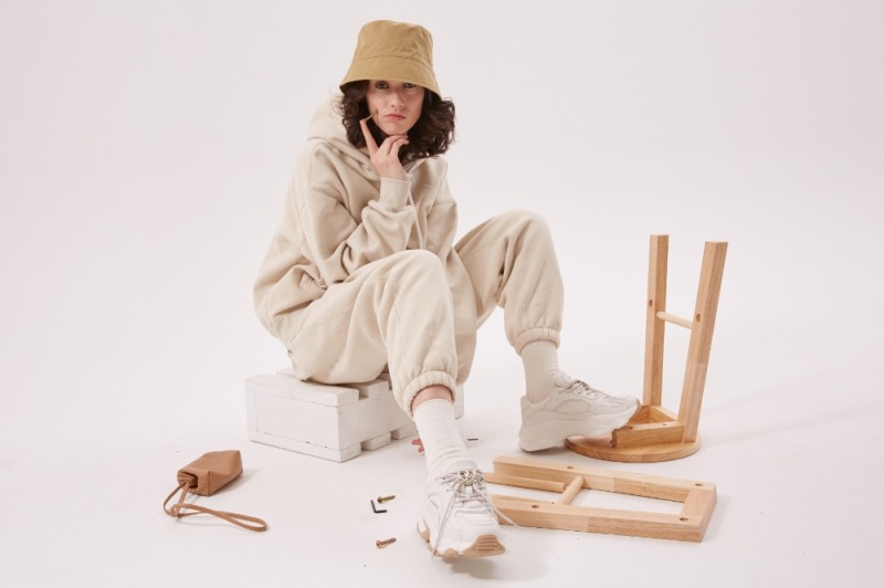 글림퍼(GRIMPER)의 어글리 슈즈 프레즐 크림 컬러 (글림퍼 제공)