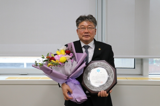 장세일 전남도의원, 수협중앙회장 감사패 수상/사진=전남도의회