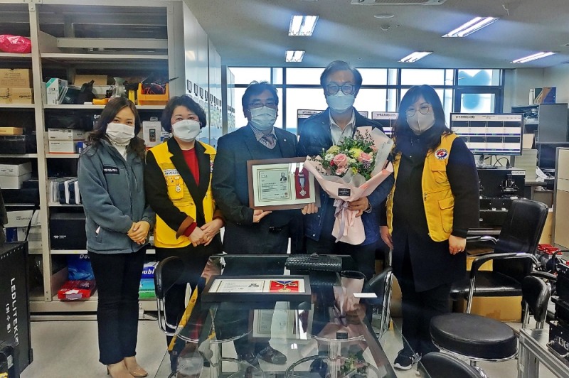 로보큐브테크 누적된 착한 기부로 적십자 명예장 수상