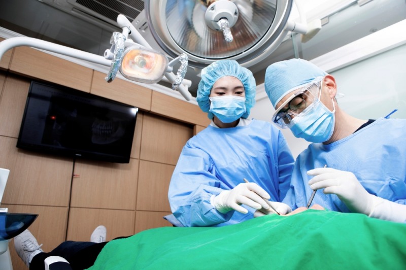 이정택 에스플란트치과병원 원장