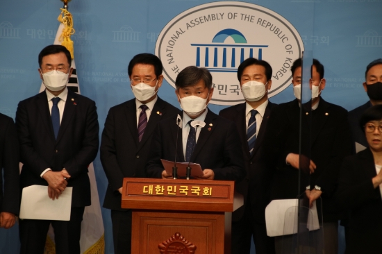 광주·전남 국회의원 18인 “여순사건 특별법 제정”촉구 기자회견/사진=서동용 의원 사무실