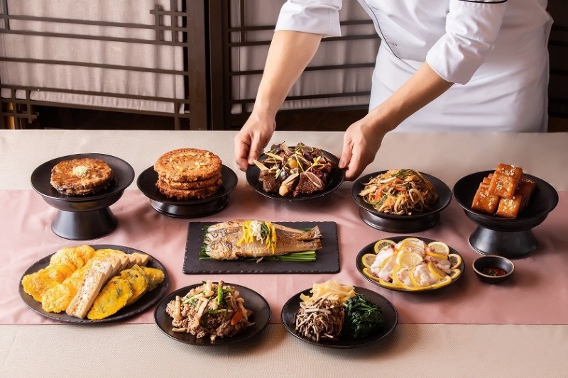 "설 명절 음식, 호텔 셰프에게 맡기자" 특급호텔 '투고 메뉴' 인기