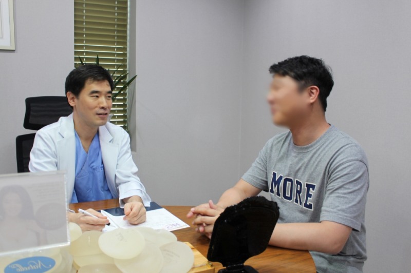 '여유증수술' 미세 절개를 통해 흉터 최소화해야