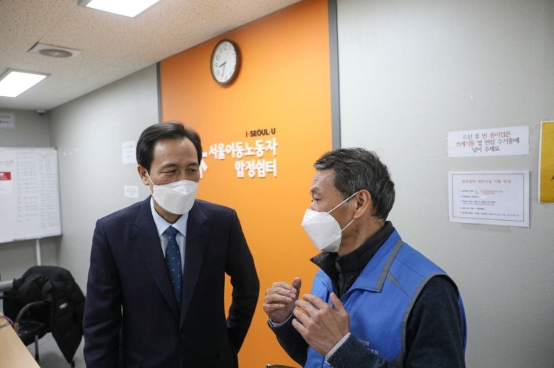 우상호의원, 대리기사 등 플랫폼·이동노동자와 심야 대화