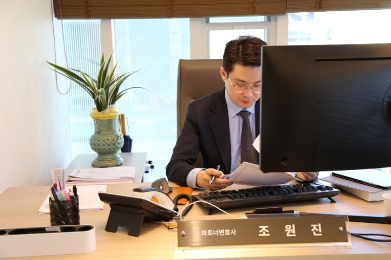 형사전문변호사 '성매매 연루 시 신속한 대처 필요'