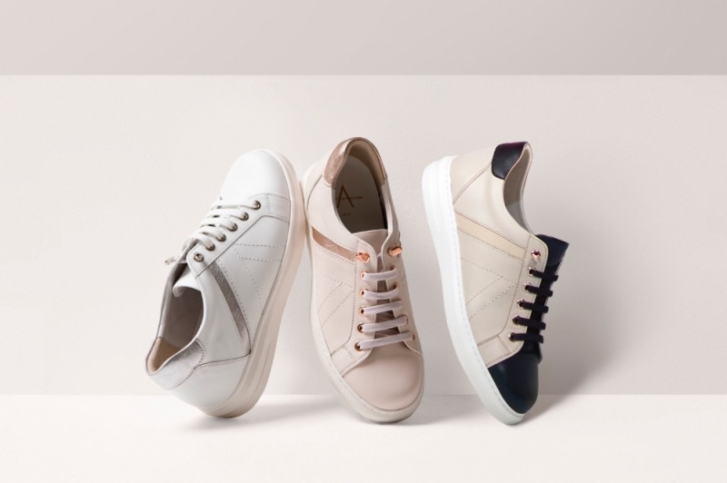 소다 ‘시그니처 포인트 스니커즈(ALS101)’