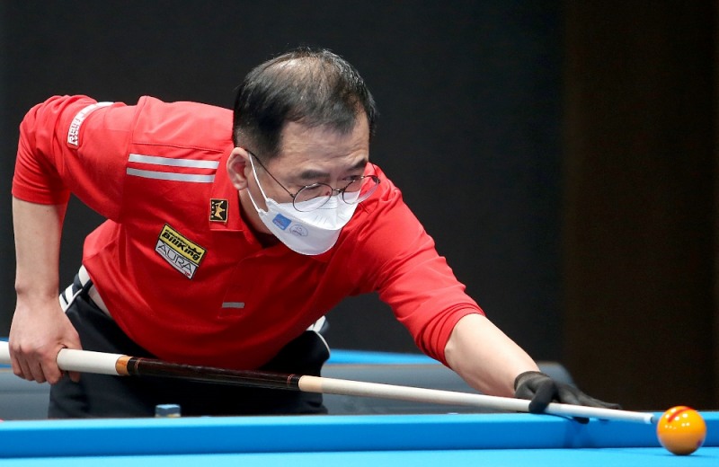 쿠드롱을 강하게 밀이붙인 김인호(사진=PBA제공)