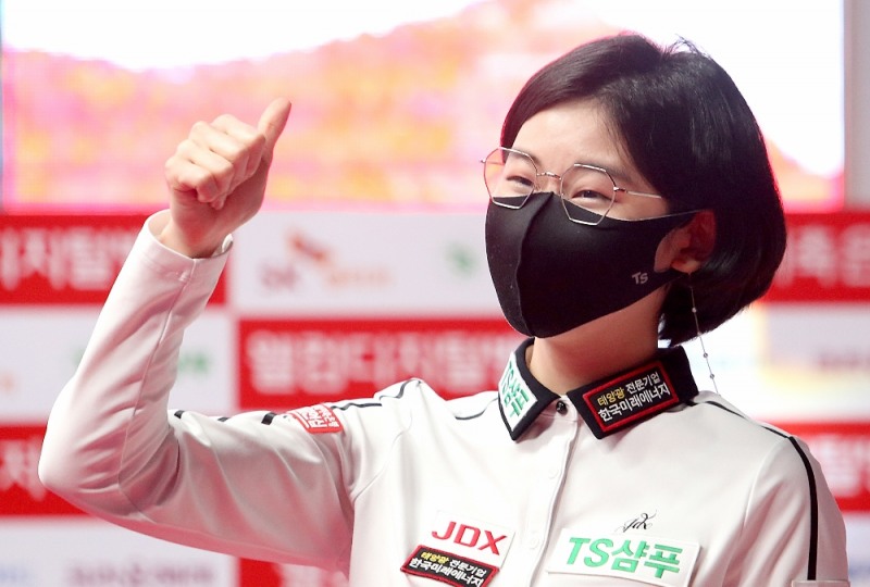 3관왕의 이미래의 엄지 척(사진=PBA제공)