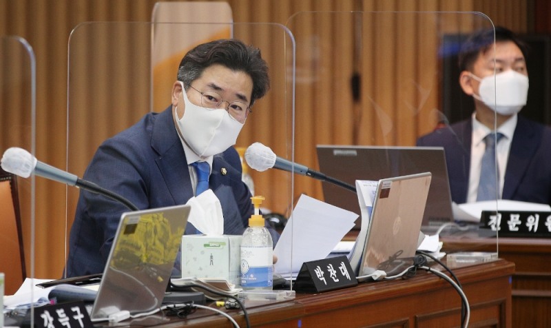 질의하는 박찬대 국회의원. 사진=박찬대 국회의원실