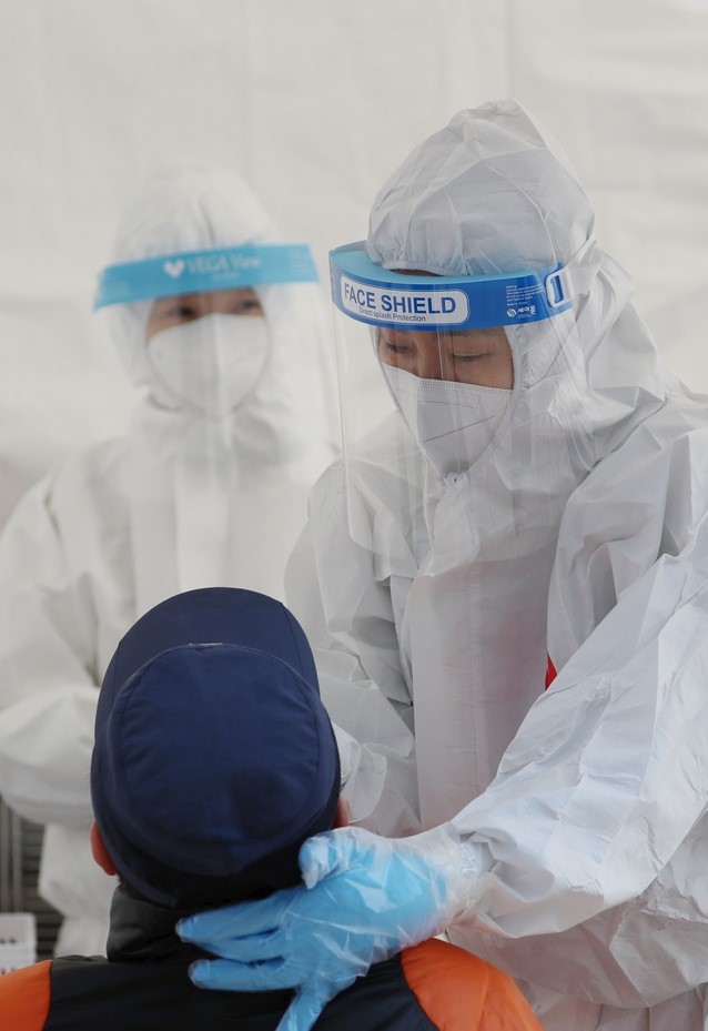 군산, 서울 주소 둔 20대 등 2명 추가 발생