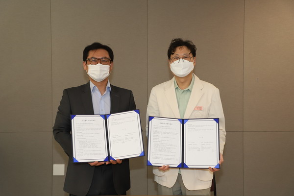 진송백㈜두잉랩대표(왼쪽),이원영강북삼성병원당뇨전문센터센터장