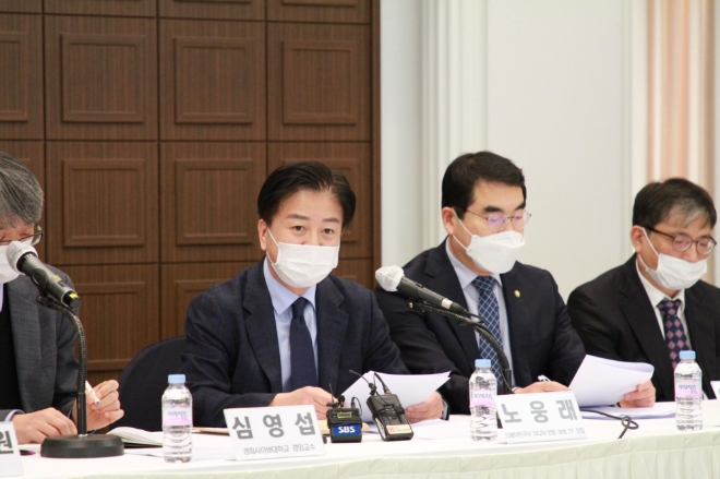 노웅래 더불어민주당 의원이 '언론개혁입법에 대한 긴급토론회'에서 발언하고 있다.