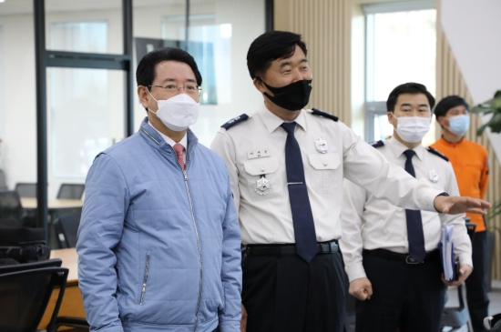 김영록 지사, 백신접종 대응 소방공무원 격려/사진=전남도
