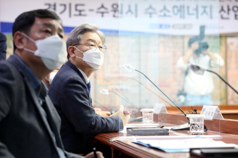 이재명, “수원시 수소용품검사지원센터 기획 공감…유치 적극 협조”