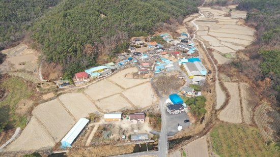 2021년 취약지역 생활여건 개조사업에 선정된 학산면 묵동마을 전경/사진=영암군