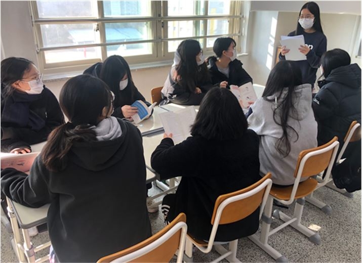 사진 = 지난해 구미여고 독서학습동아리 ion 활동 모습