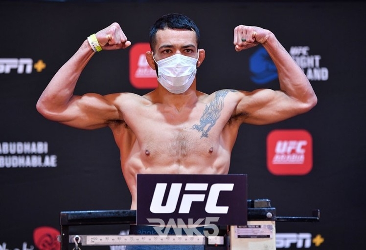 댄 이게, 1라운드 20초 KO승. "정찬성, 나와라"-UFC페더급