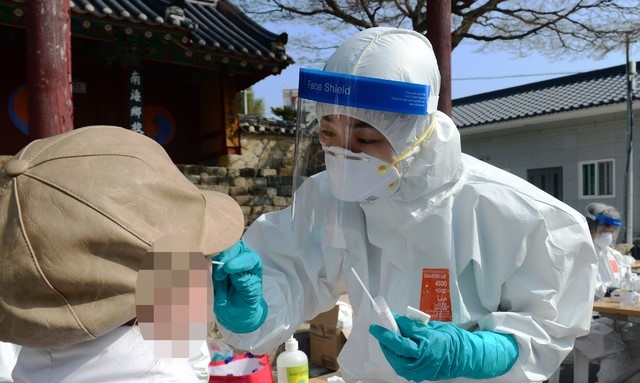 충북, 청주 초등생 포함 일가족 3명 감염…추가 9명 확진