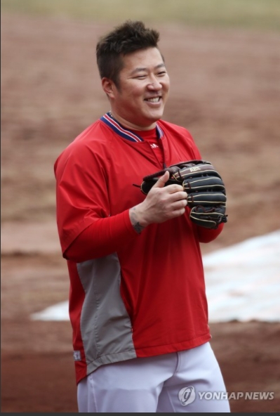 3년 총액 47억원에 2번째 FA 계약을 한 최형우는 KIA 타선의 여전한 핵심 역할을 해야 한다.