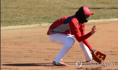 지난해 햄스트링 부상에다 타격 부진까지 한꺼번에 겪은 박찬호가 2021시즌을 앞드고 훈련을 하고 있다.