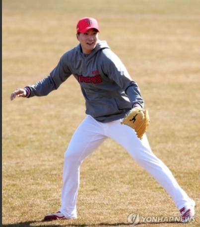 프로 2년차 정해영은 신인 이의리와 함께 선발요원의 한자리를 맡을 수 있는 충분한 자질을 갖추고 있다.