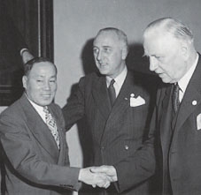 1947년 이원순의 IOC 방문 때 모습