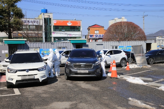 무안군, 코로나19 감염취약시설 선제검사 확대 운영/사진=무안군