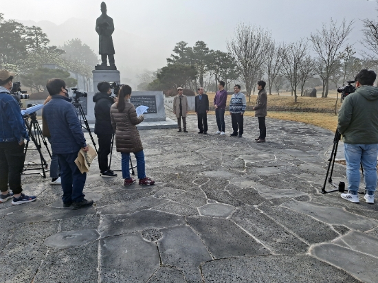 영암군은 대한민국 대표 문화관광축제인 영암왕인문화축제를 다음달 1일부터 16일까지‘왕인의 빛, 미래를 밝히다’라는 주제로 2개 부문 17종의 프로그램을 구성하고 축제 홈페이지와 유튜브(영암왕인 TV)를 개설해 온라인 축제로 추진한다/사진=영암군