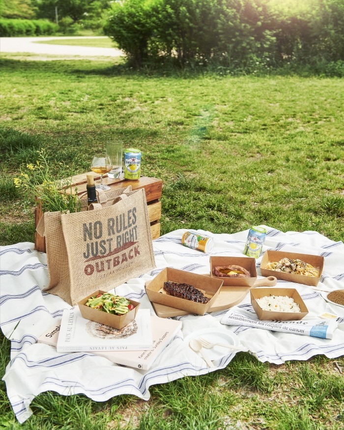 아웃백스테이크하우스, SNS상에서 스페셜 굿즈 증정 이벤트 진행