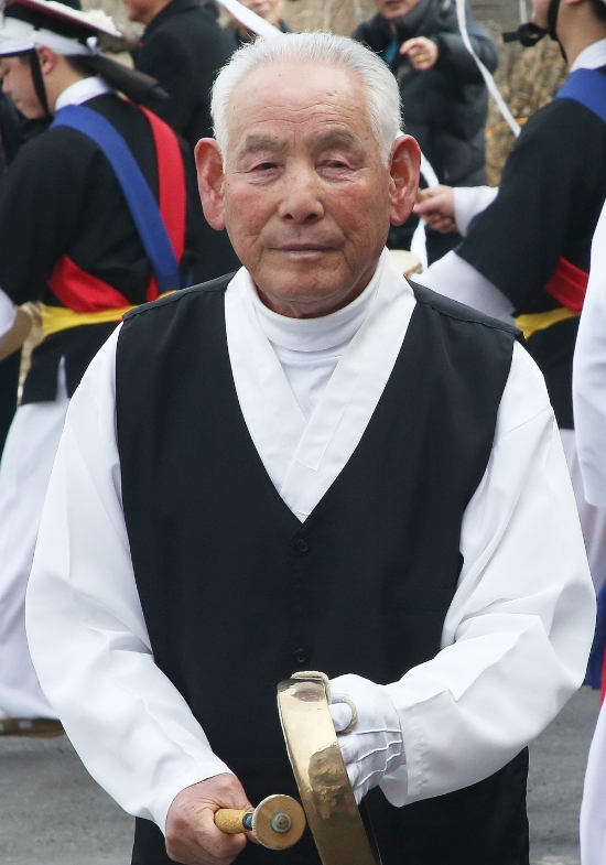 구례군민의 상 수상자,구례잔수농악 외길 70년 김용현 상쇠