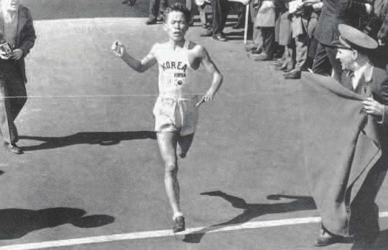 1947년 4월 17일 제51회 보스턴마라톤대회에서 서윤복이 우승하면서 KOC의 IOC 가입은 더욱 탄력을 받는 계기가 됐다.