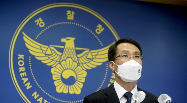 유재성 국가수사본부 과학수사관리관이 12일 오전 서울 서대문구 경찰청 브리핑룸에서 부동산 투기의혹 수사 관련 브리핑을 하고 있다.