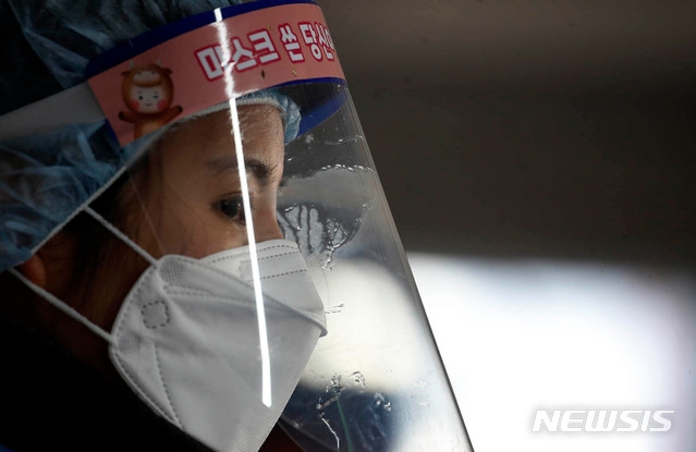 광주 '서울 확진자 관련 연쇄 감염' 3명 확진