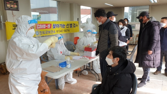진도군, 코로나19 무료 검사 증상 관계 없이 확대 실시/사진=진도군