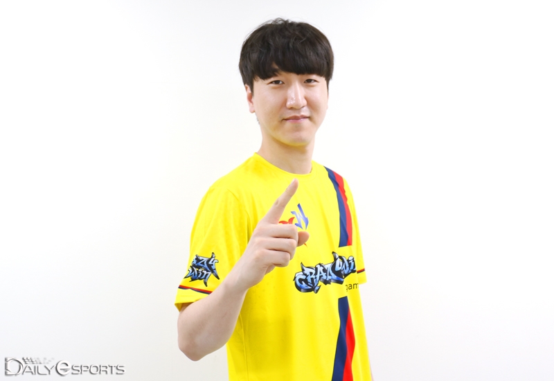 피온4 첫 우승한 김관형 "황제로 만들어 주겠다"