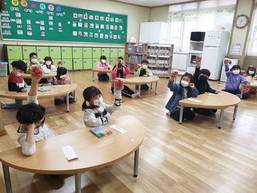 전북 정읍시, 초등돌봄교실 학생 대상 과일 간식 무상 공급