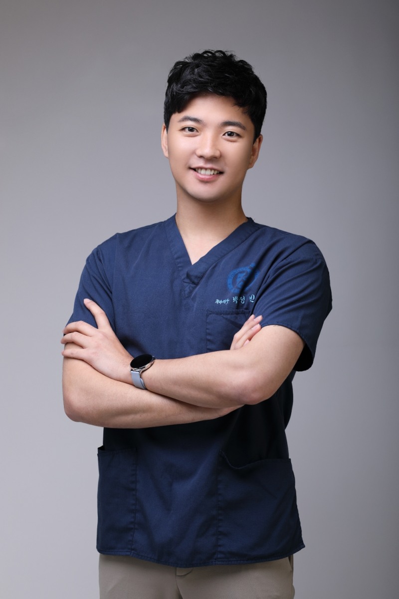 임플란트 수술, 구강악안면외과 전문의 선택해야 하는 이유