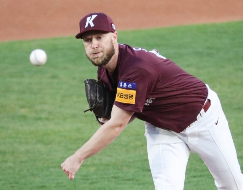 키움은 에이스 요키시가 연패를 끊어 주어야 한다. 안우진, 한현희, 김정인, 최원태 등 선발진들이 아직 승리를 올리지 못했다.