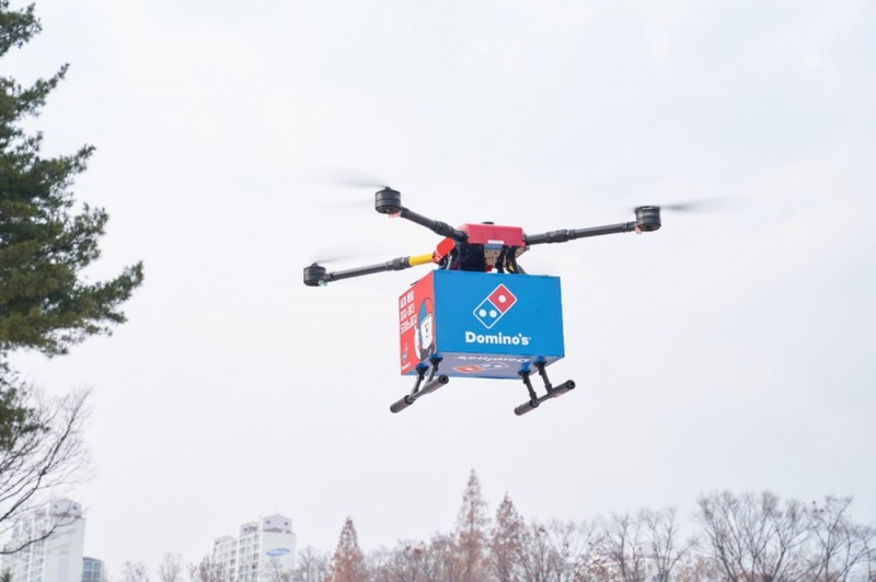 도미노피자, 드론과 로봇 배송 IT 서비스로 고객 만나