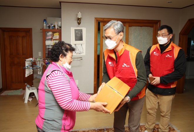 조경목 SK에너지 대표이사, 제주 해녀 위한 '따뜻한 한 끼 나눔' 전달