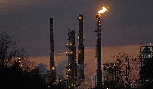 국제유가, 코로나 재확산에 수요 감소 우려 하락