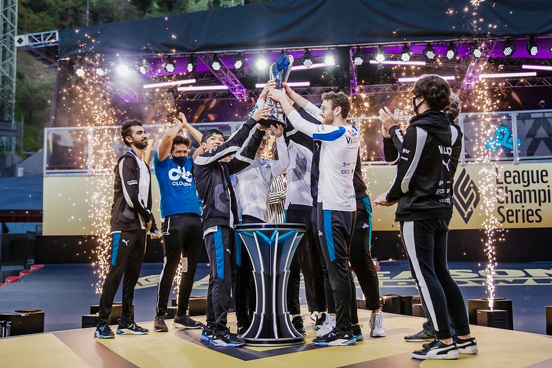 클라우드9은 지난 12일 LCS 미드 시즌 쇼다운 결승전에서 팀 리퀴드를 만나 3대2 역전승을 거두고 우승을 차지했다(사진=LCS 공식 플리커 발췌)