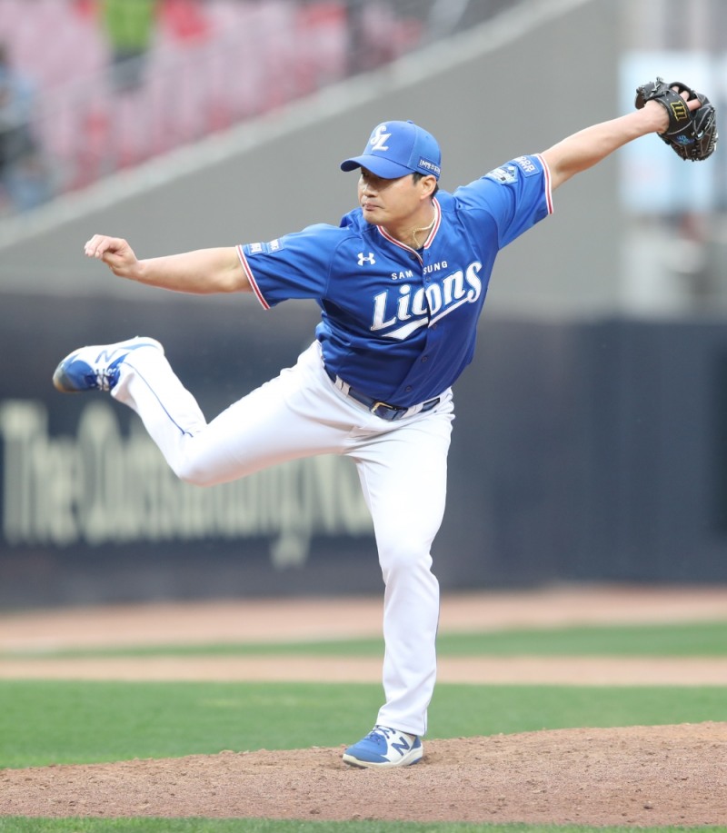 전인미답의 300세이브를 올린 '끝판대장' 오승환은 삼성의 가장 든든한 버팀목이다