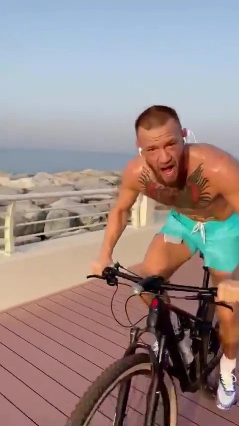 3차전에 앞서 맹 훈련중인 맥그리거(사진=맥 인스타그램)