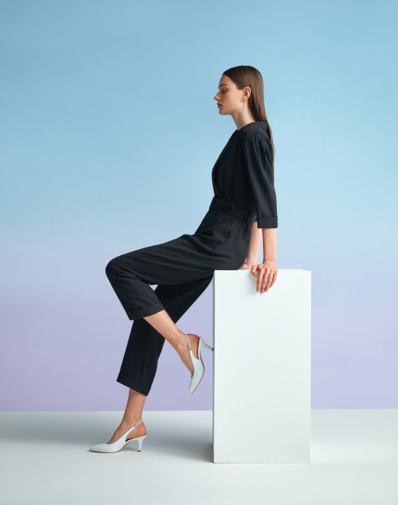 소다, ‘크리스탈 스트랩 슬링백’ 출시