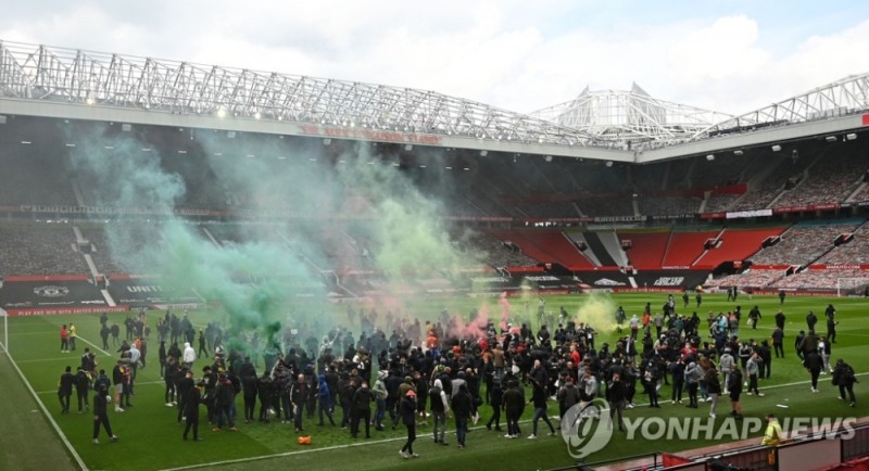 시위하는 맨유 팬들 [AFP=연합뉴스