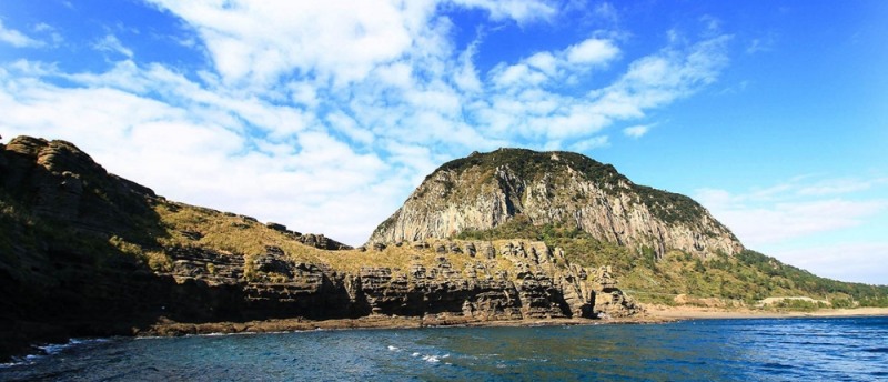 제주도 용머리해안 (출처-제주관광정보센터)